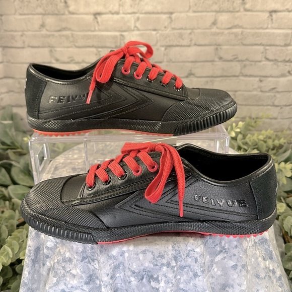 FEIYUE X STAPLE 1920 Black Leather Low Top Full Color Pigeon Sneakers WMS 9🖤NWT - Picture 5 of 12
